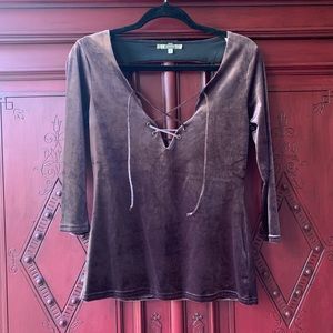 Gimmicks by BKE- NWOT purple velvet top!